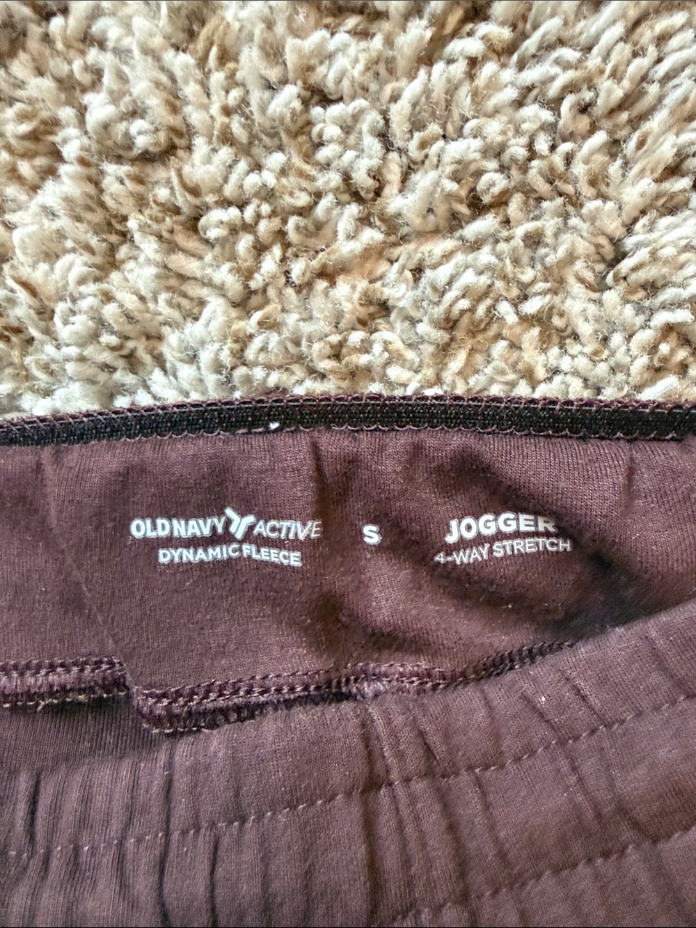 Old Navy Dynamic Fleece Jogger Sweatpants ‘Scarlet Oak’ - Picture 2 of 4